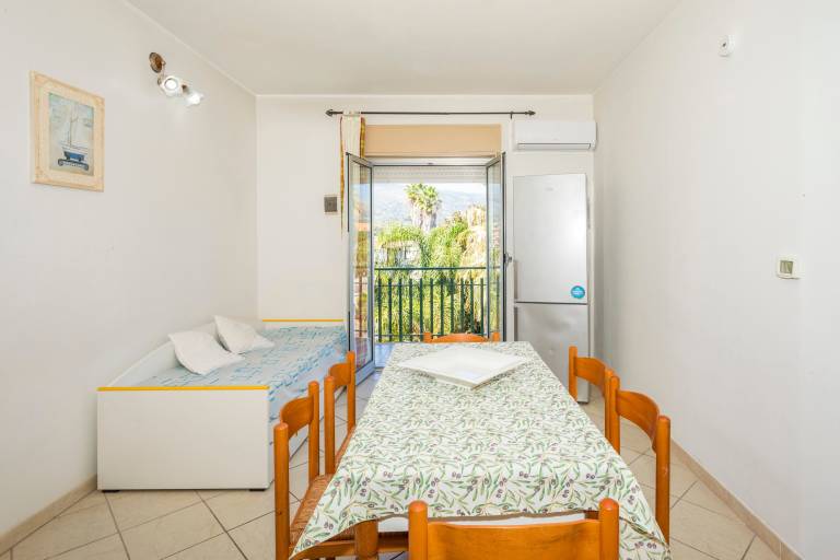 Apartment 'I Ciottoli Dello Ionio - Apt 18' with Sea View, Shared Terrace and Balcony — photo 3