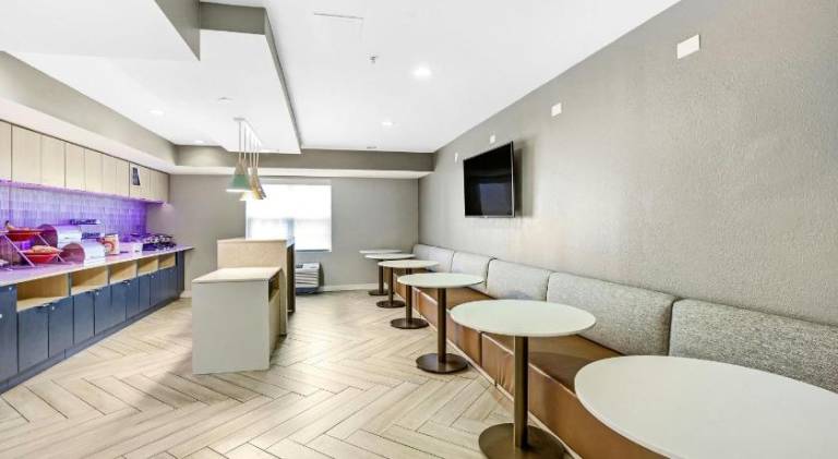 TownePlace Suites by Marriott Mobile — photo 4