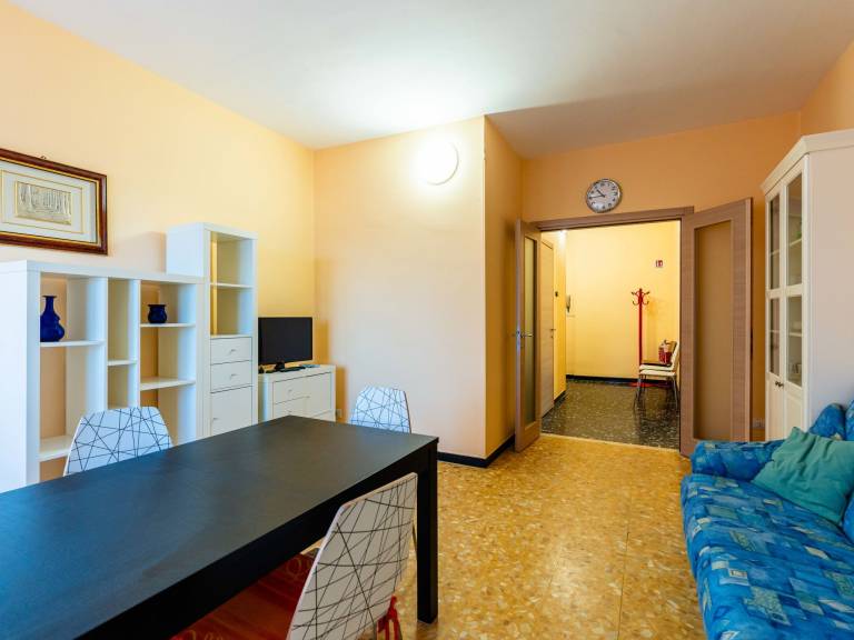 Apartment with 2 rooms for 5 persons — photo 2