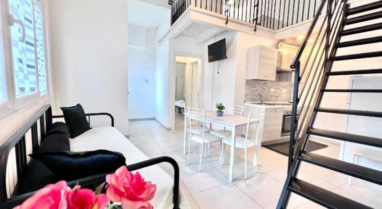 Holiday apartment with 2 rooms for 4 persons in La Spezia