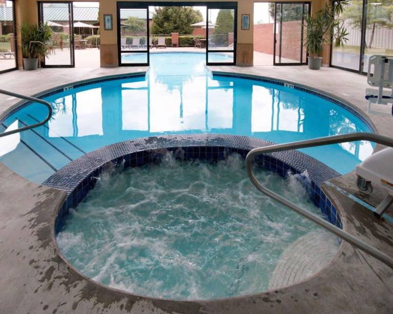 Comfort Suites Parkersburg South — photo 2