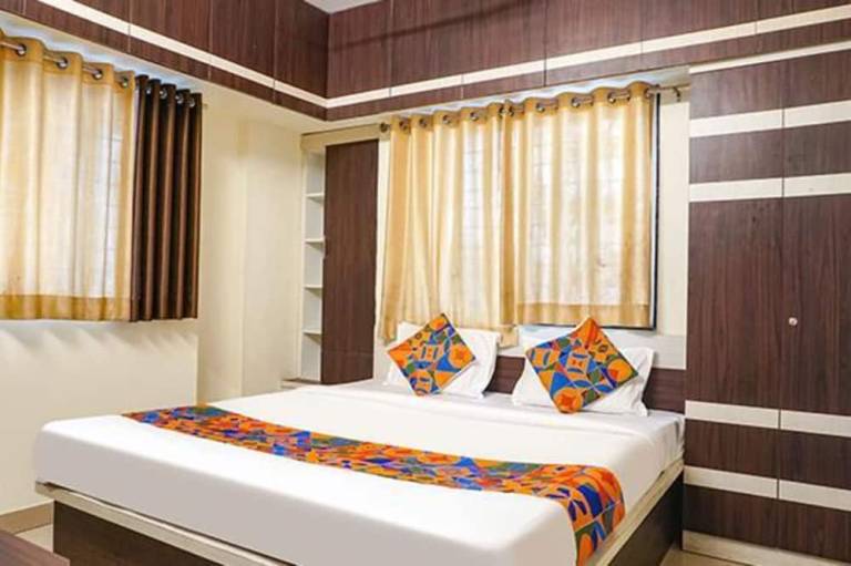 Fabhotel The Guest House