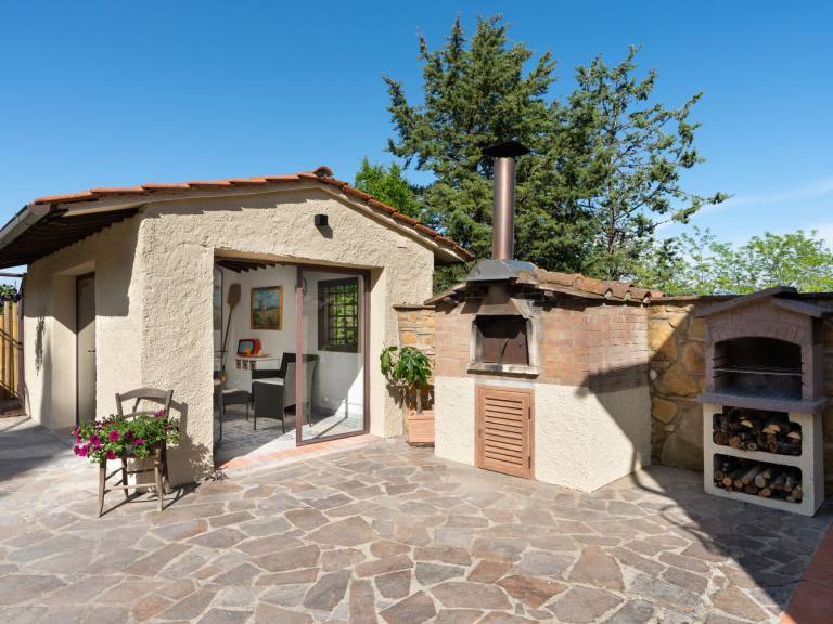 Family-friendly vacation home with BBQ, patio & yard | Nature view | Perfect for remote work | Pets are welcome — photo 3