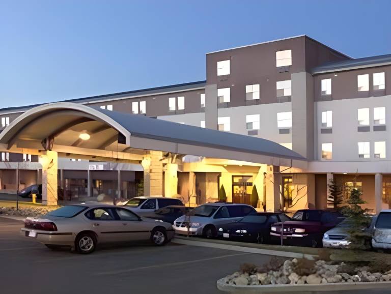 Chateau Nova Kingsway in Edmonton, AB