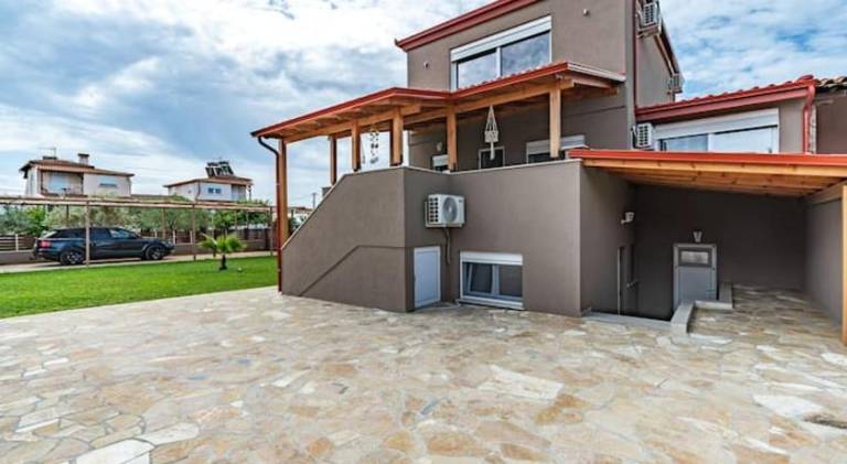 House | Pets allowed in Katerini
