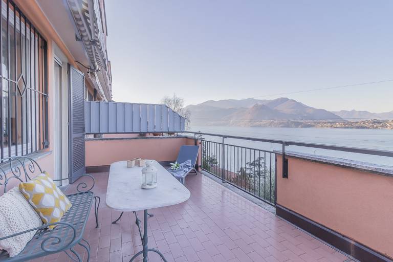 Holiday apartment with terrace, BBQ & garden — photo 4