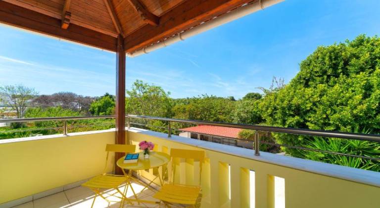 Villa with barbeque, patio & private pool | Suitable for remote work — photo 4