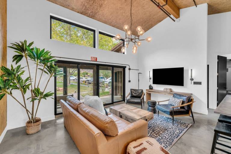 Apartment  Springdale