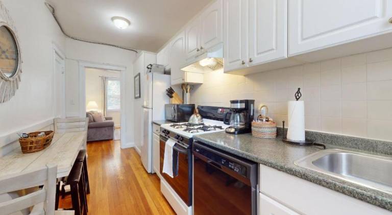 Beautiful rental apartment | Perfect for remote work | Pets allowed — photo 3