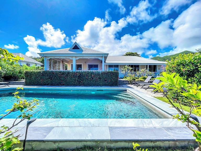 Villa  Orient Bay
