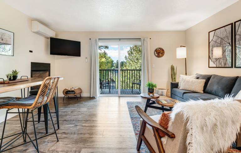 Newly Renovated Pioneer Park Condo in Downtown Bend