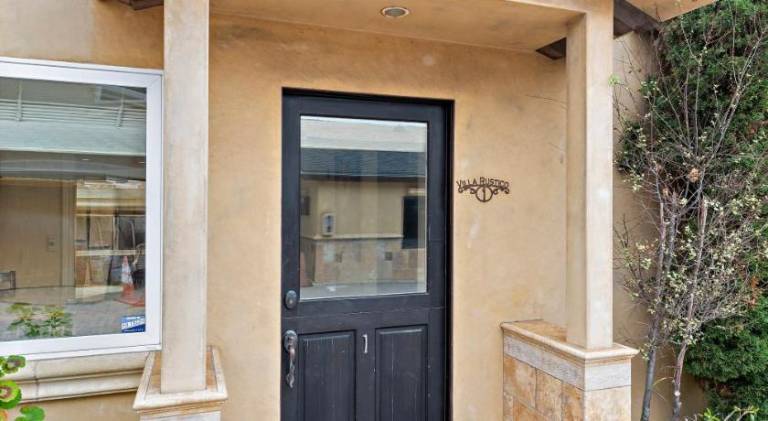 Villa with pool | Beach nearby | Pet-friendly — photo 2