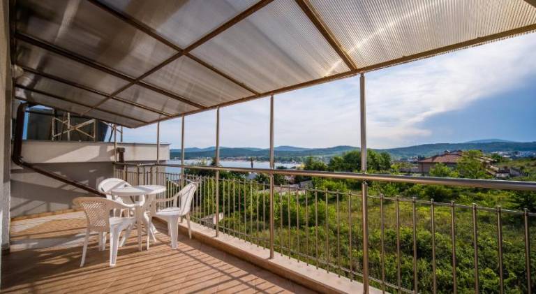 Beautiful holiday apartment with terrace, barbeque & private pool | Pets allowed — photo 2