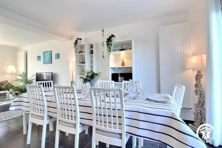 Gite with terrace, yard & BBQ — photo 4