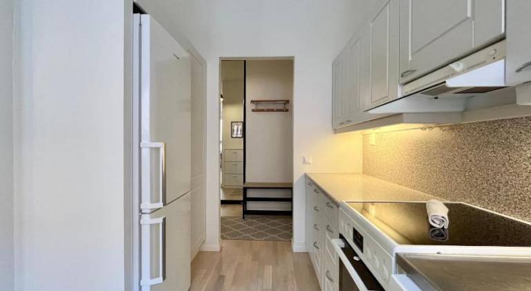 Rental apartment | Close to Rock Church — photo 3