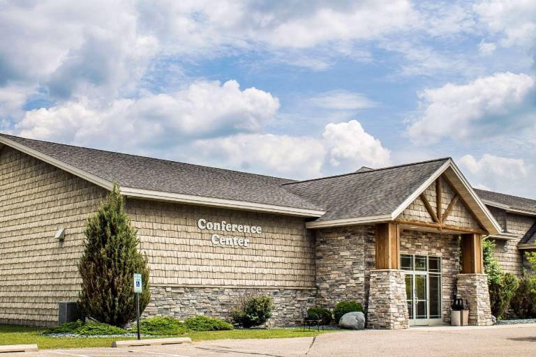 Rodeway Inn & Suites Tomahawk in Tomah, WI