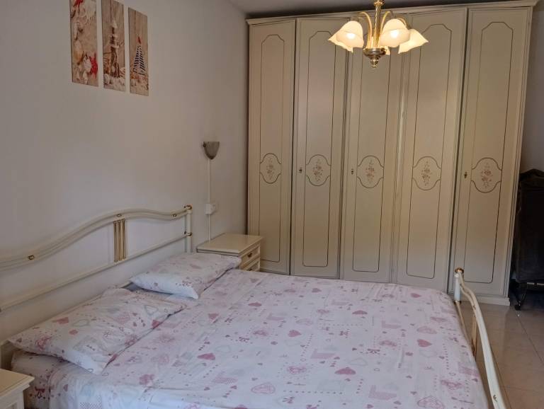 Fully equipped ample rental apartment with terrace & garden | River view | Pets are welcome in Levanto