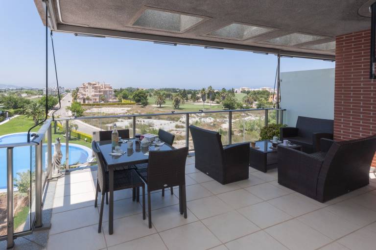 Rental apartment with yard, terrace & pool — photo 3