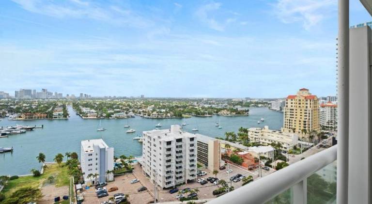 Ritz-Carlton Luxury Oceanfront 2BR on 16th Floor — photo 5