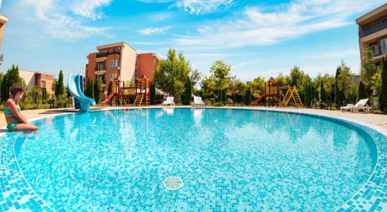 Holiday apartment with terrace, pool & garden in Sunny beach