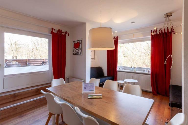 Holiday apartment with yard, sauna & barbecue — photo 4
