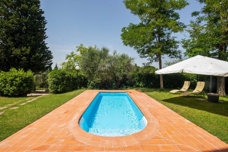 Modern villa with beautiful garden, pool & veranda-Casina delle Fate — photo 5