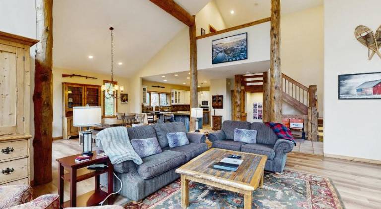 Vacation home with jacuzzi — photo 3