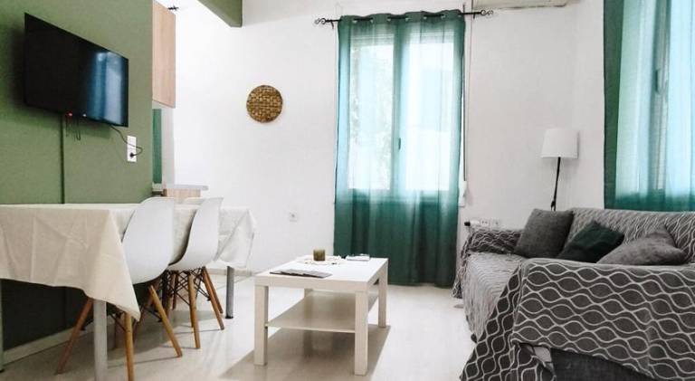 Apartment with patio | Pets allowed — photo 2