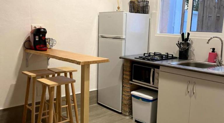 Apartment with barbeque, patio & yard | Next to the beach | Pets are welcome — photo 3