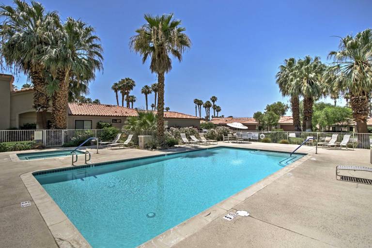 Community Pools & Golf Views: Palm Desert Condo! in Palm Desert, CA