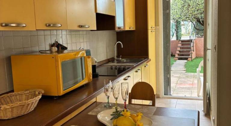 Fully equipped charming rental apartment with garden, terrace & private pool | Suitable for remote work | Pets allowed — photo 4