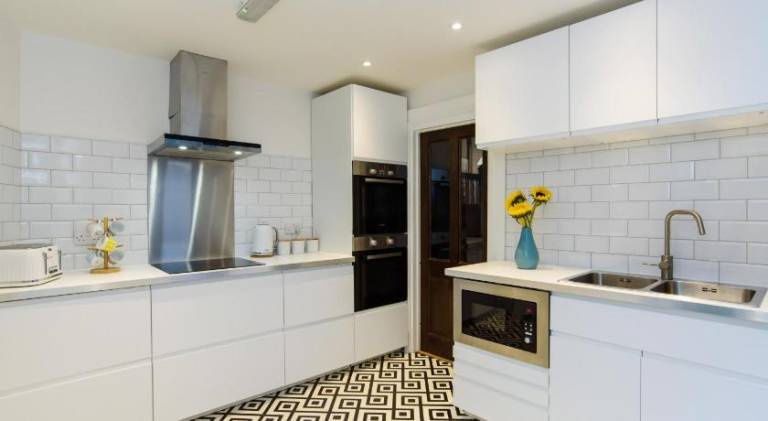 Vacation home | Close to Cardiff Castle — photo 3