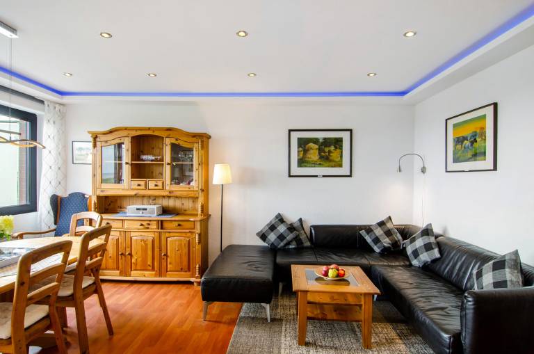 Family-oriented apartment with fast internet | Sea view | Next to the beach | Good for workation | Dogs allowed — photo 3