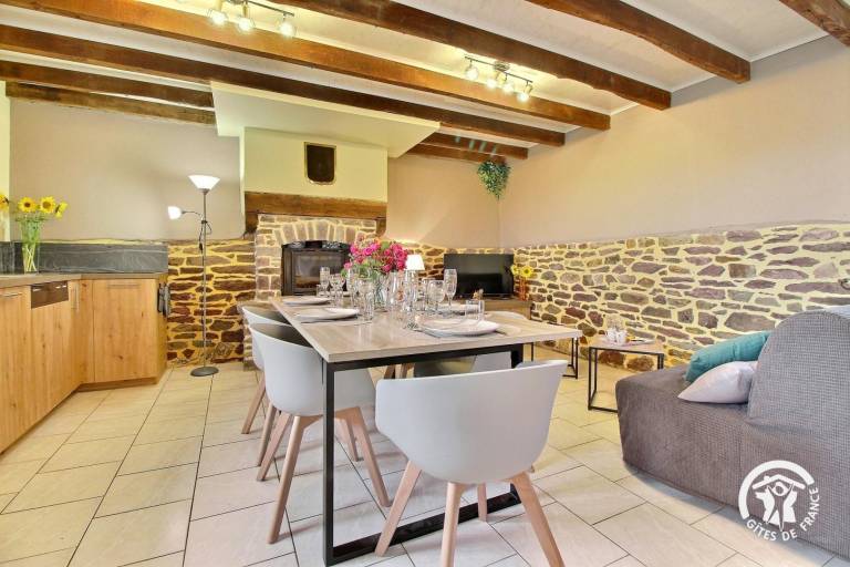 Gite with BBQ, garden & terrace — photo 3