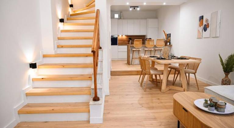 Vacation home with terrace | Perfect for remote work | Pets are welcome in Piraeus