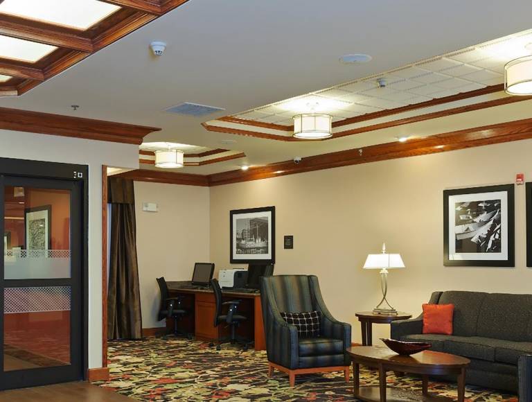 Hampton Inn Elkton — photo 5