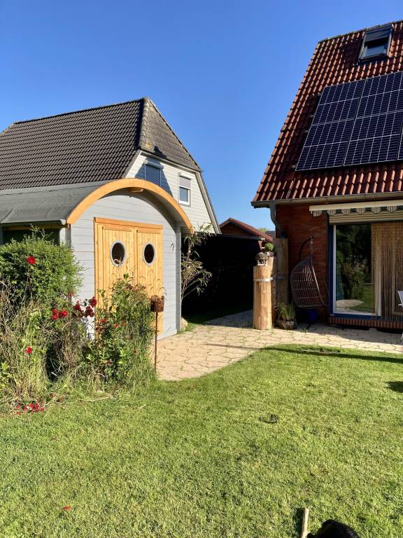 Vacation home with garden, terrace & sauna — photo 5