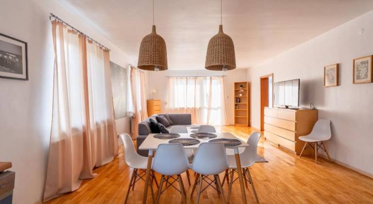 Lovely serviced apartment with BBQ & yard | Next to the beach | Pets are welcome — photo 3