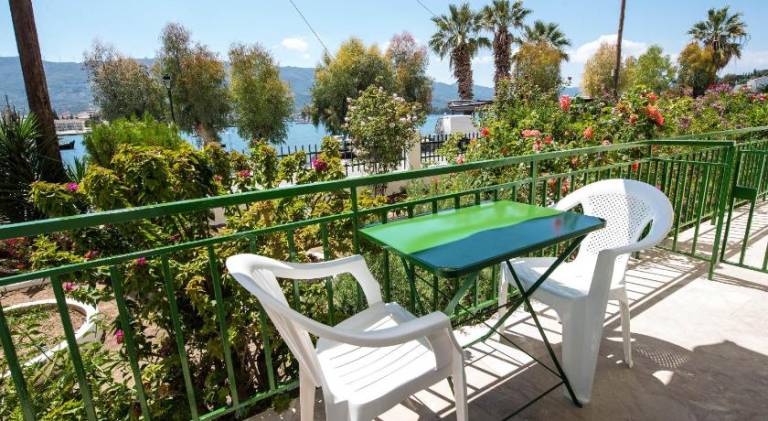 Rental apartment with garden & terrace — photo 4