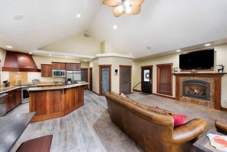 Child-friendly house with jacuzzi, yard & grill | Pet-friendly — photo 5