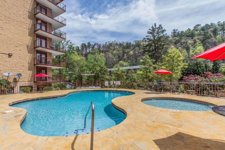 Quality Inn & Suites Gatlinburg North — photo 2