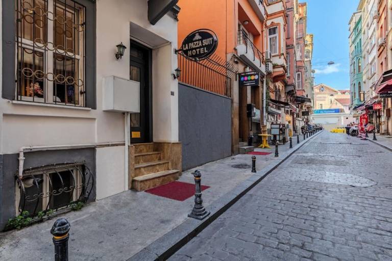 La Pazza Suites — photo 5