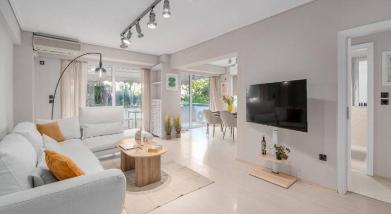 Rental apartment with terrace | Perfect for remote work in Glyfada