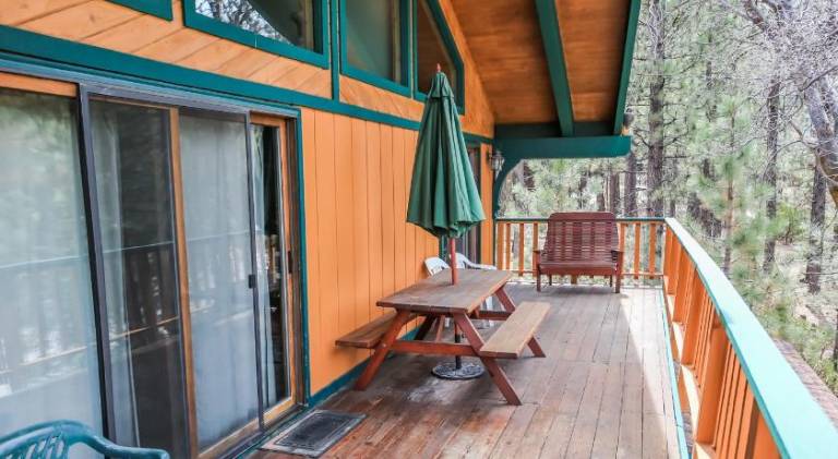 Summit Adventure - Beautiful, spacious and quiet home! Foosball, pool and poker table! Jet tub! — photo 3