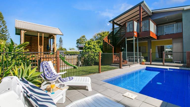House Moffat Beach