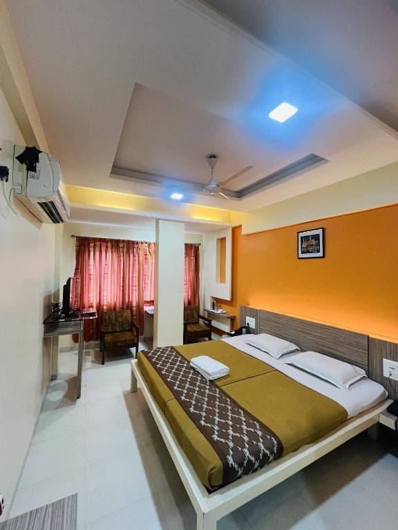 Hotel Vivek Ratnagiri