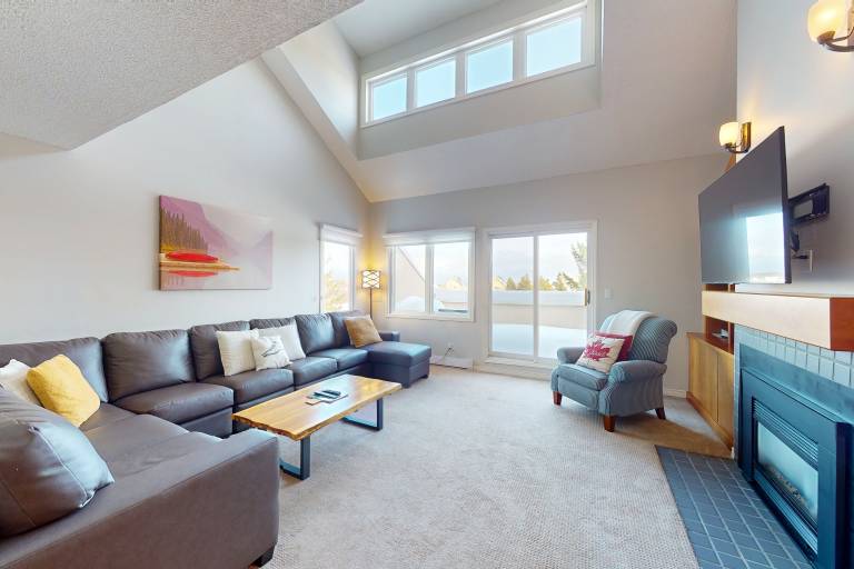 Condo  Wasaga Beach