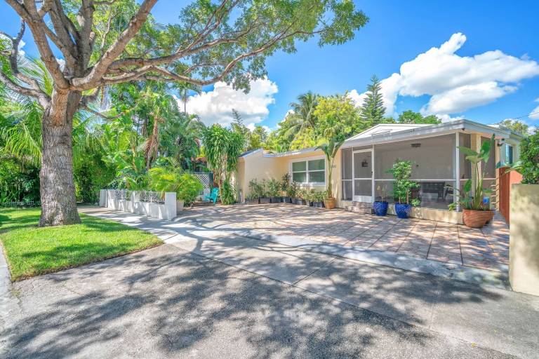Coconut Grove, FL Vacation Rentals from 53 Hometogo