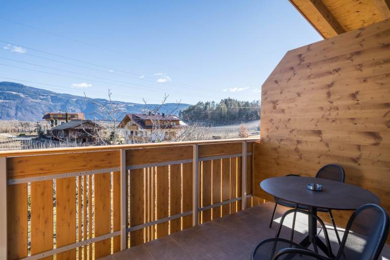"Sunnig - Apartment Morgensonne" with Mountain View, Balcony & Wi-Fi — photo 3
