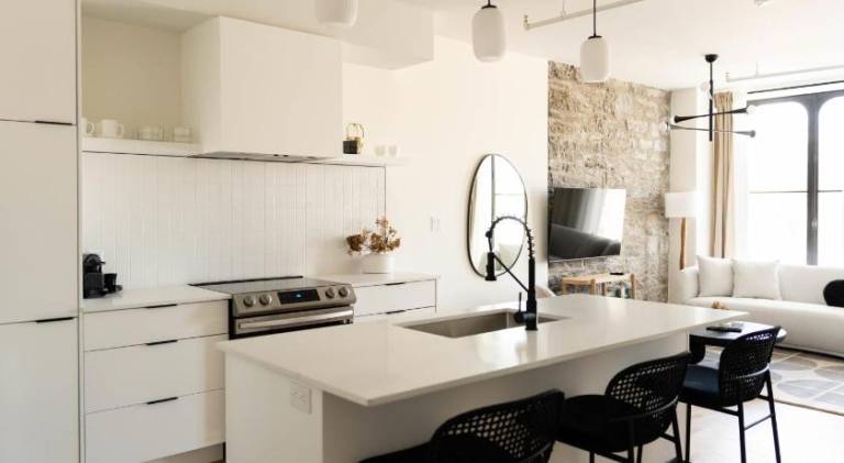 Maison Place Jacques-Cartier by Luxury In Transit — photo 2